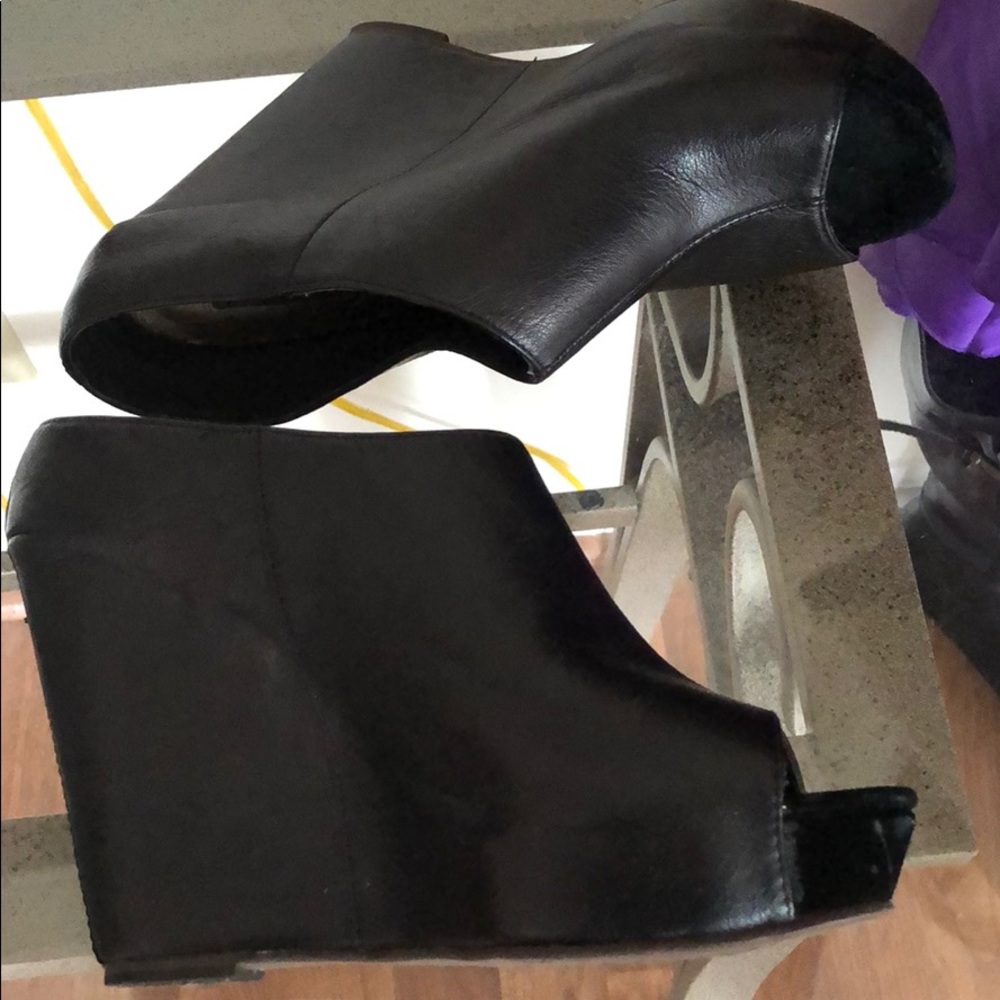 Steve Madsen platform mules 8.5